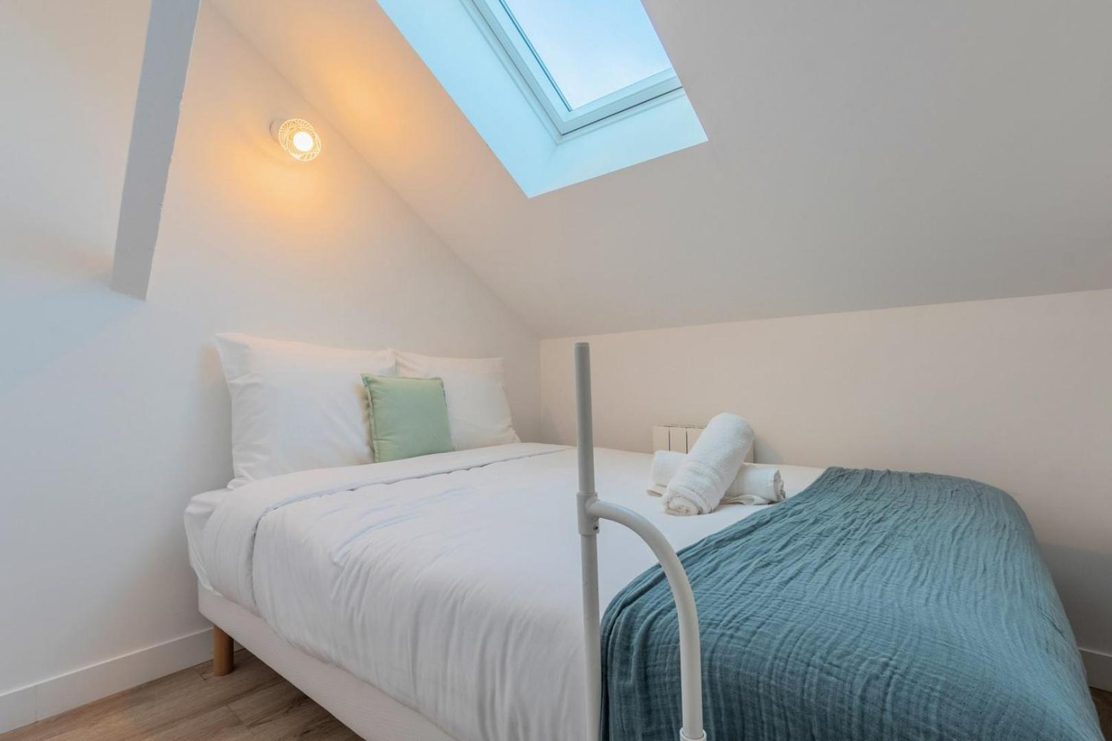 1 Bedroom Duplex Apartment, With Parking Tourcoing Luaran gambar
