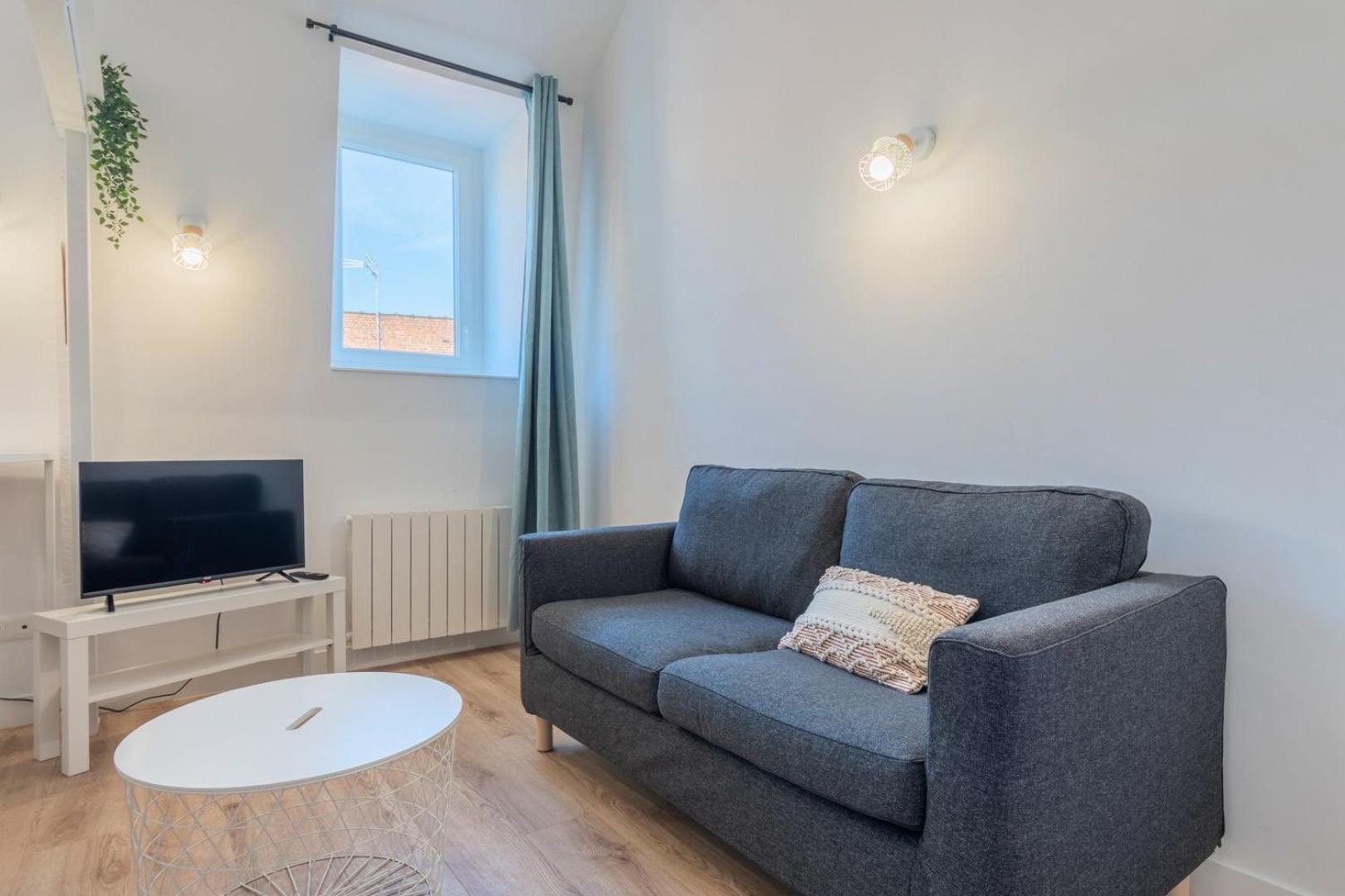 1 Bedroom Duplex Apartment, With Parking Tourcoing Luaran gambar