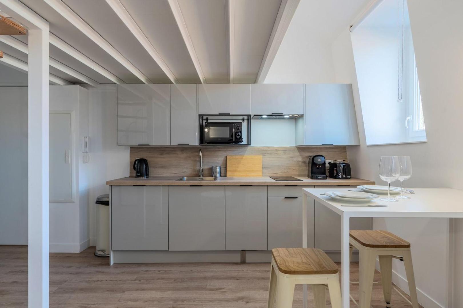 1 Bedroom Duplex Apartment, With Parking Tourcoing Luaran gambar